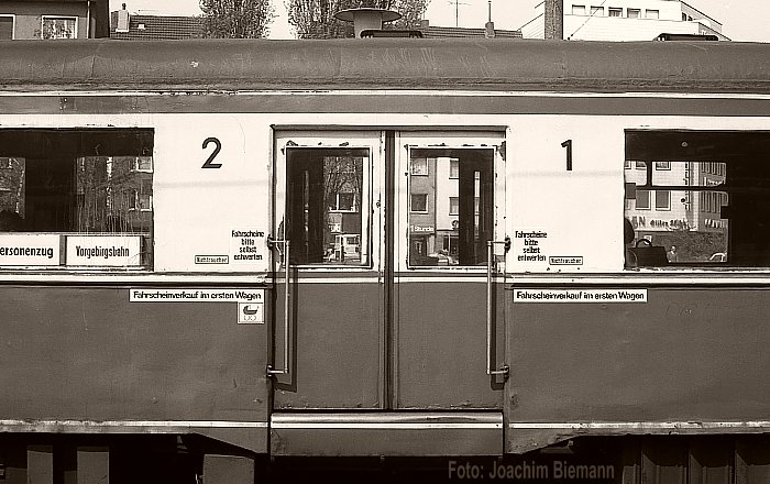 KBE-Elektrotriebwagen ET 49, Türbereich 1./2. Klasse