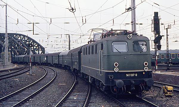 141 in Köln Hbf