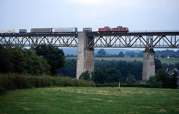 212 + 212 auf dem Geultalviadukt