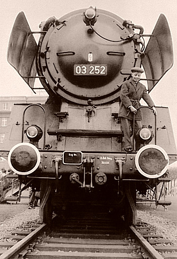 DB-Dampflok 03 252 in Koeln