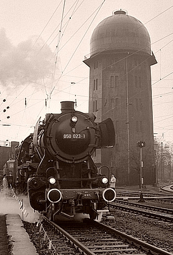 DB-Dampflok 050 023 in Koeln