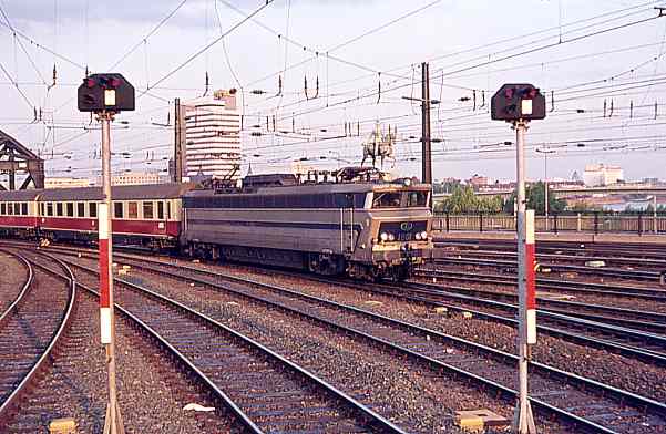 SNCB 1801 vor TEE in Köln Hbf